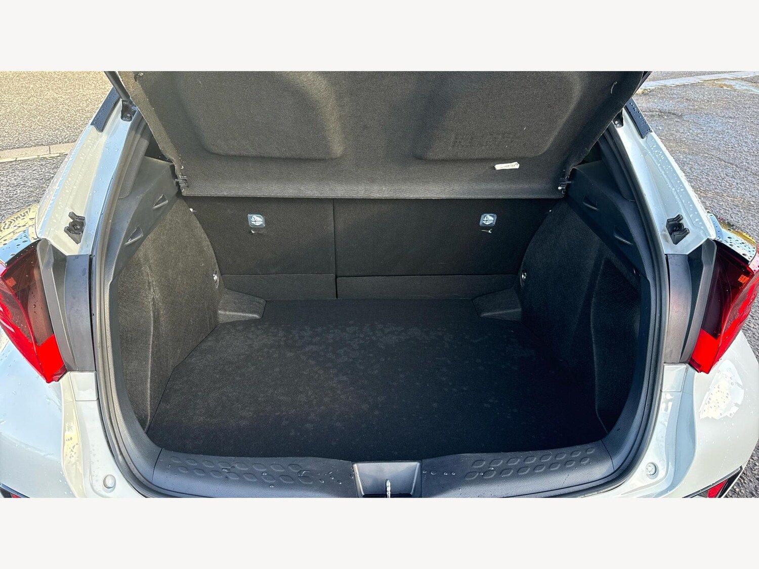 Used Toyota C-HR 2022 for sale - 77254596: Photo 16