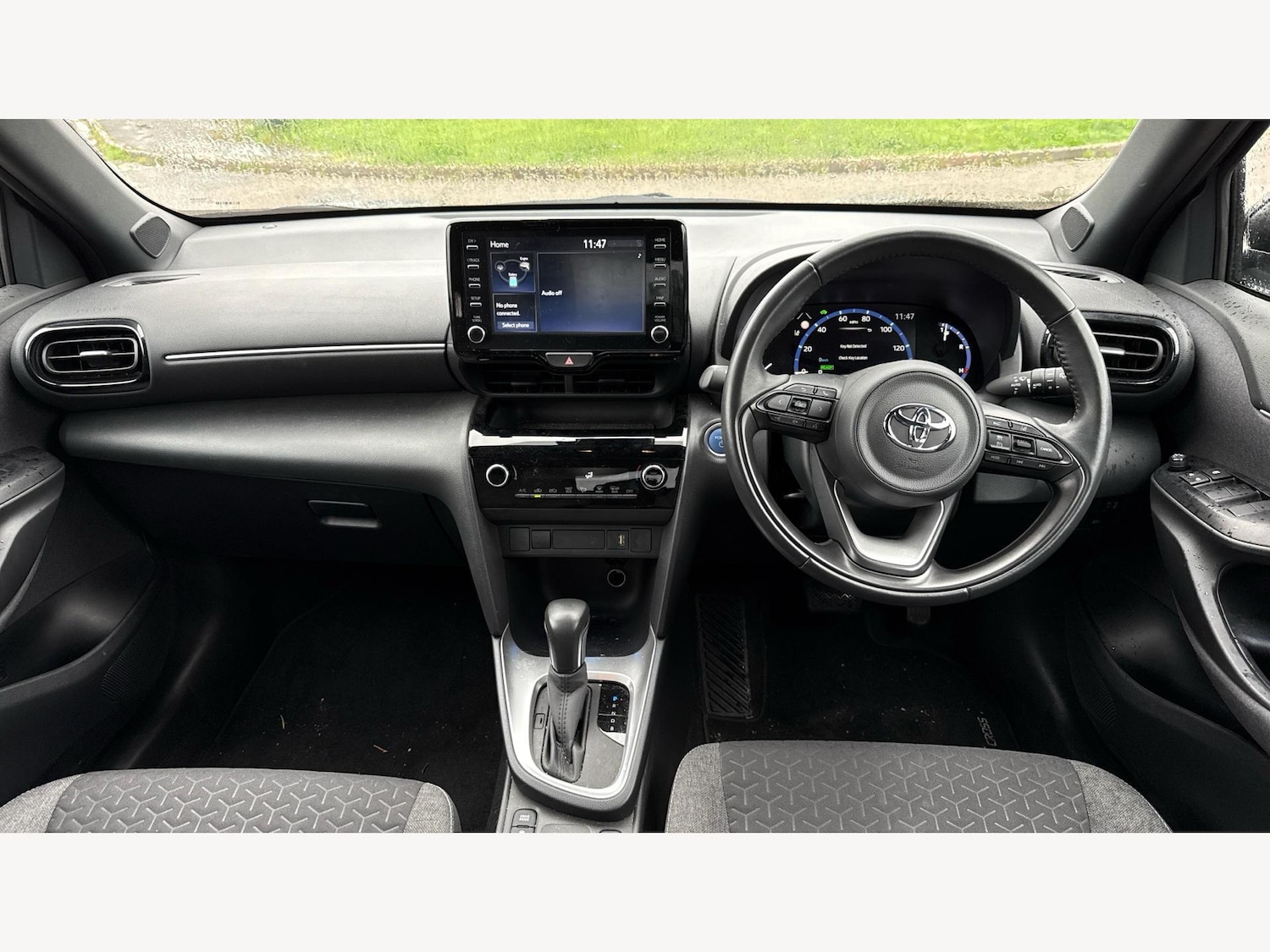 Used Toyota Yaris Cross 2024 for sale - 76457088: Photo 7