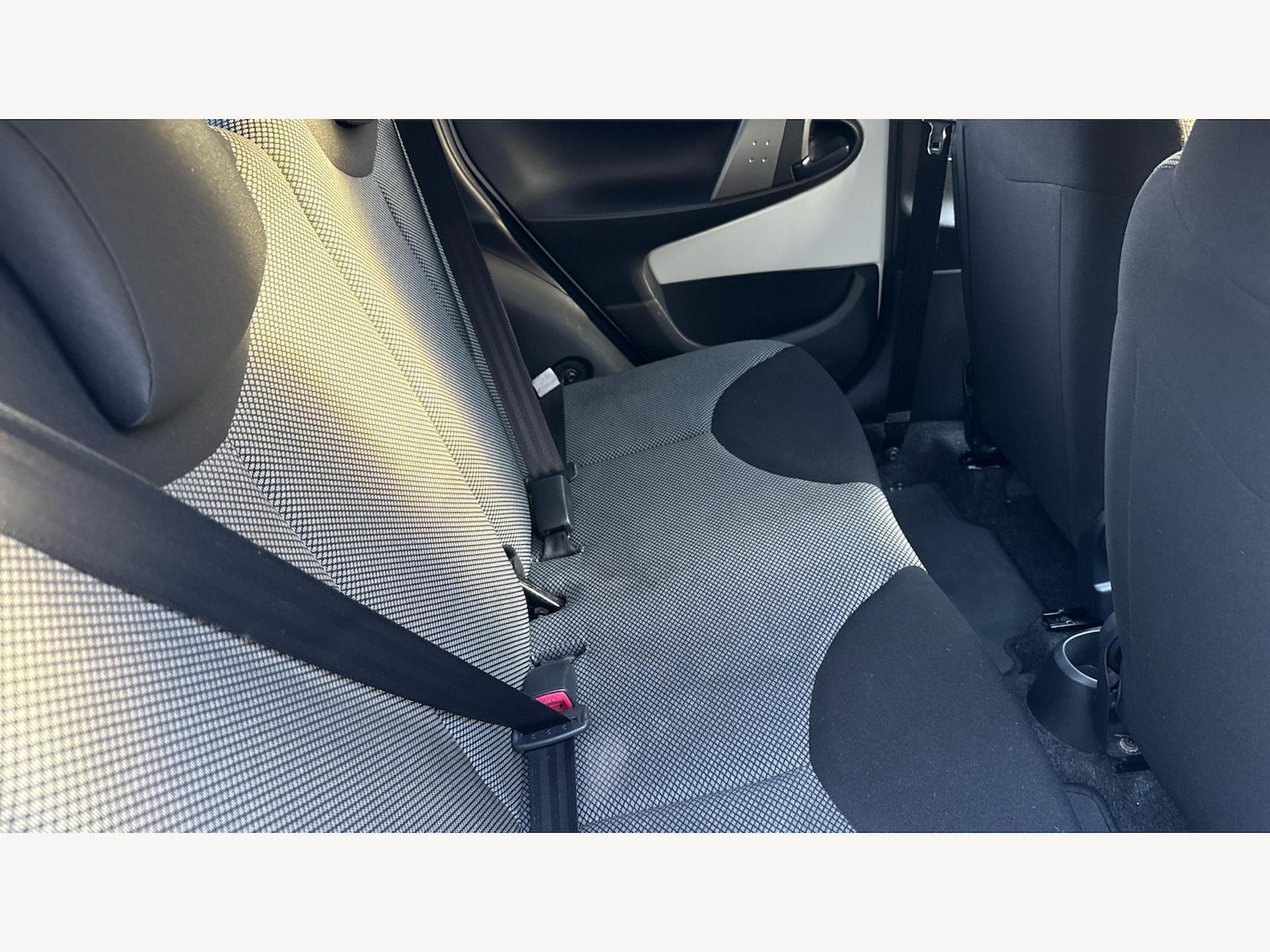 Used Toyota AYGO 2013 for sale - 76522417: Photo 14