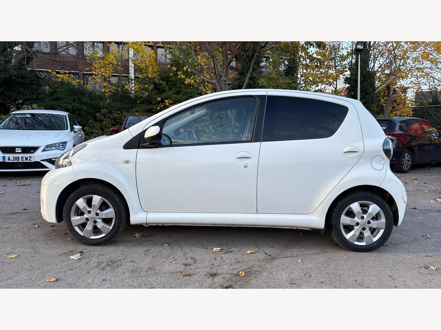 Used Toyota AYGO 2013 for sale - 76522417: Photo 19