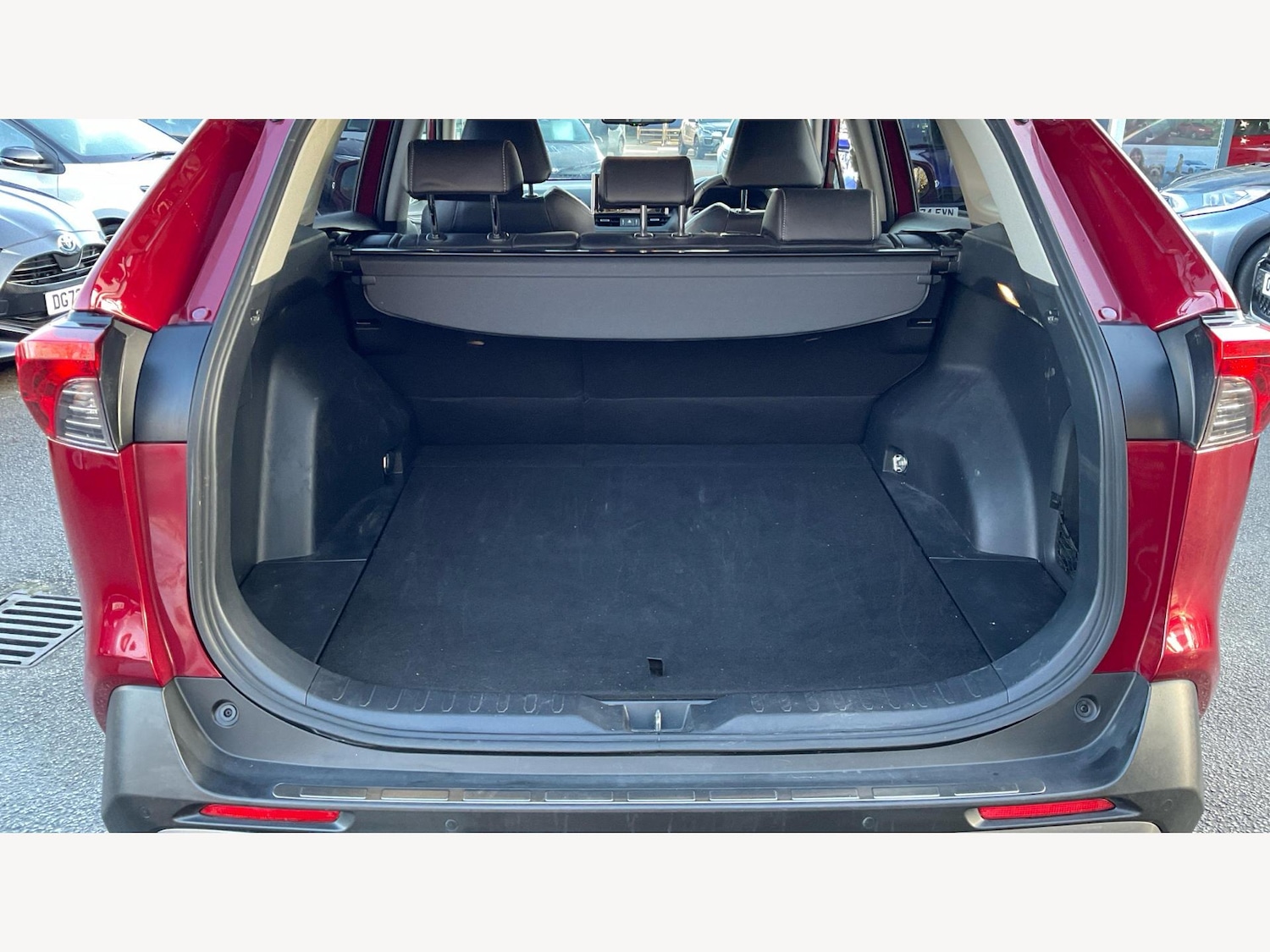 Used Toyota RAV4 2021 for sale - 76801877: Photo 16