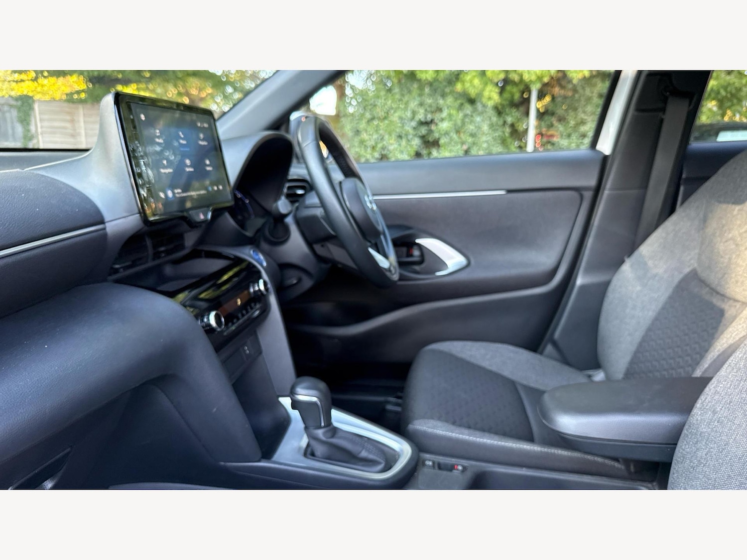 Used Toyota Yaris Cross 2024 for sale - 76158870: Photo 12