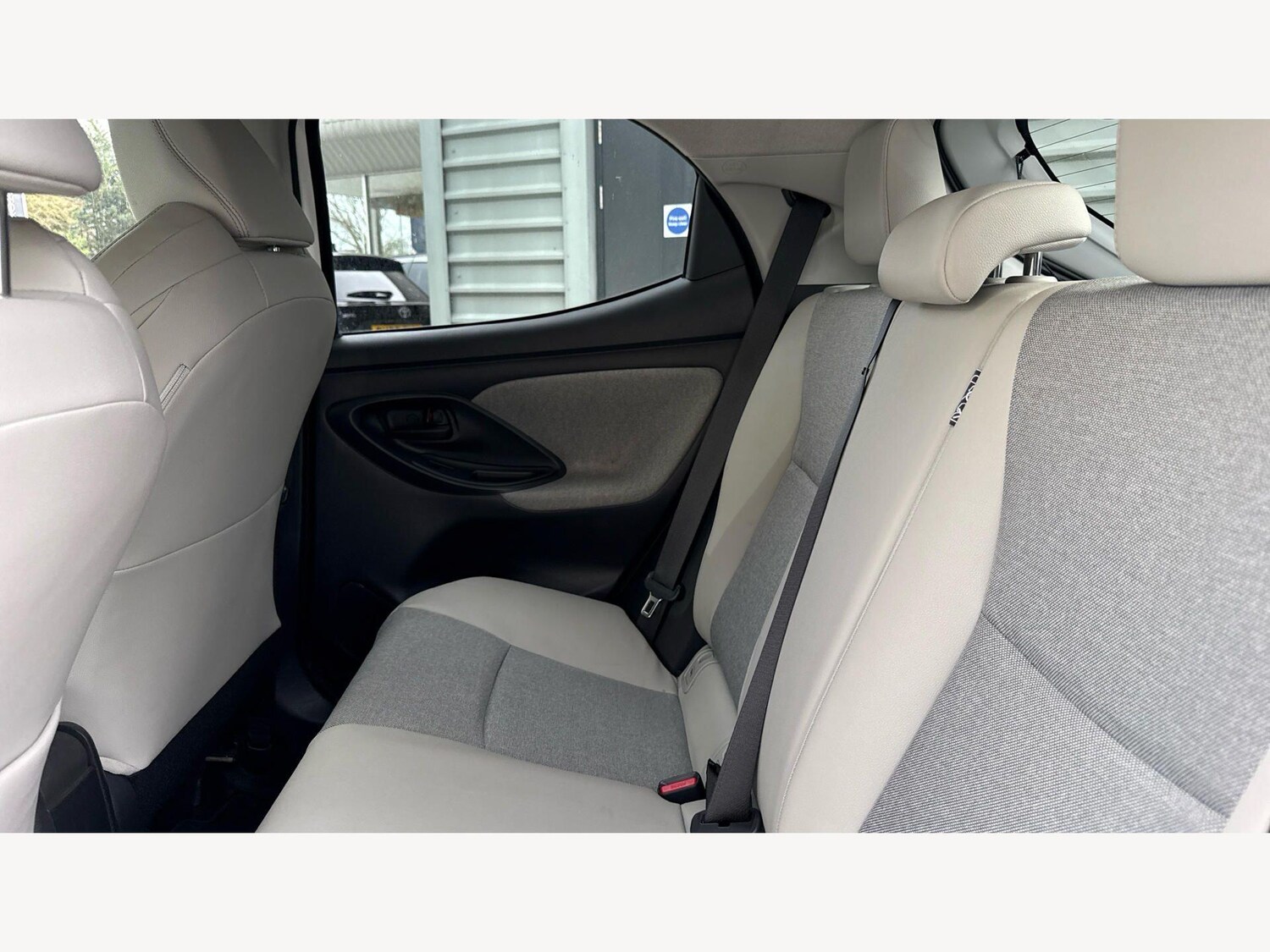 Used Toyota Yaris for sale - 77723625: Photo 15