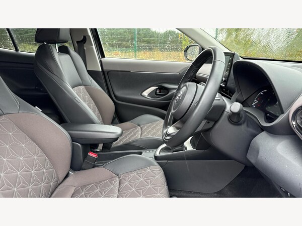 Used Toyota Yaris Cross 2023 for sale - 76188689: Photo 13