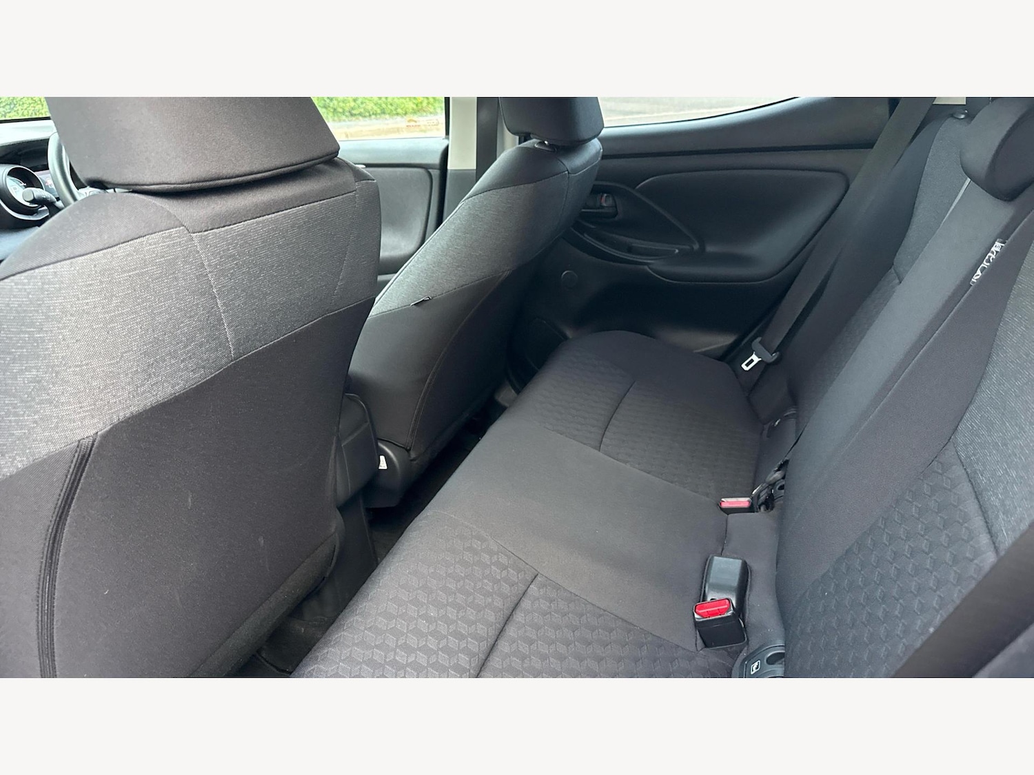 Used Toyota Yaris 2022 for sale - 76399222: Photo 15