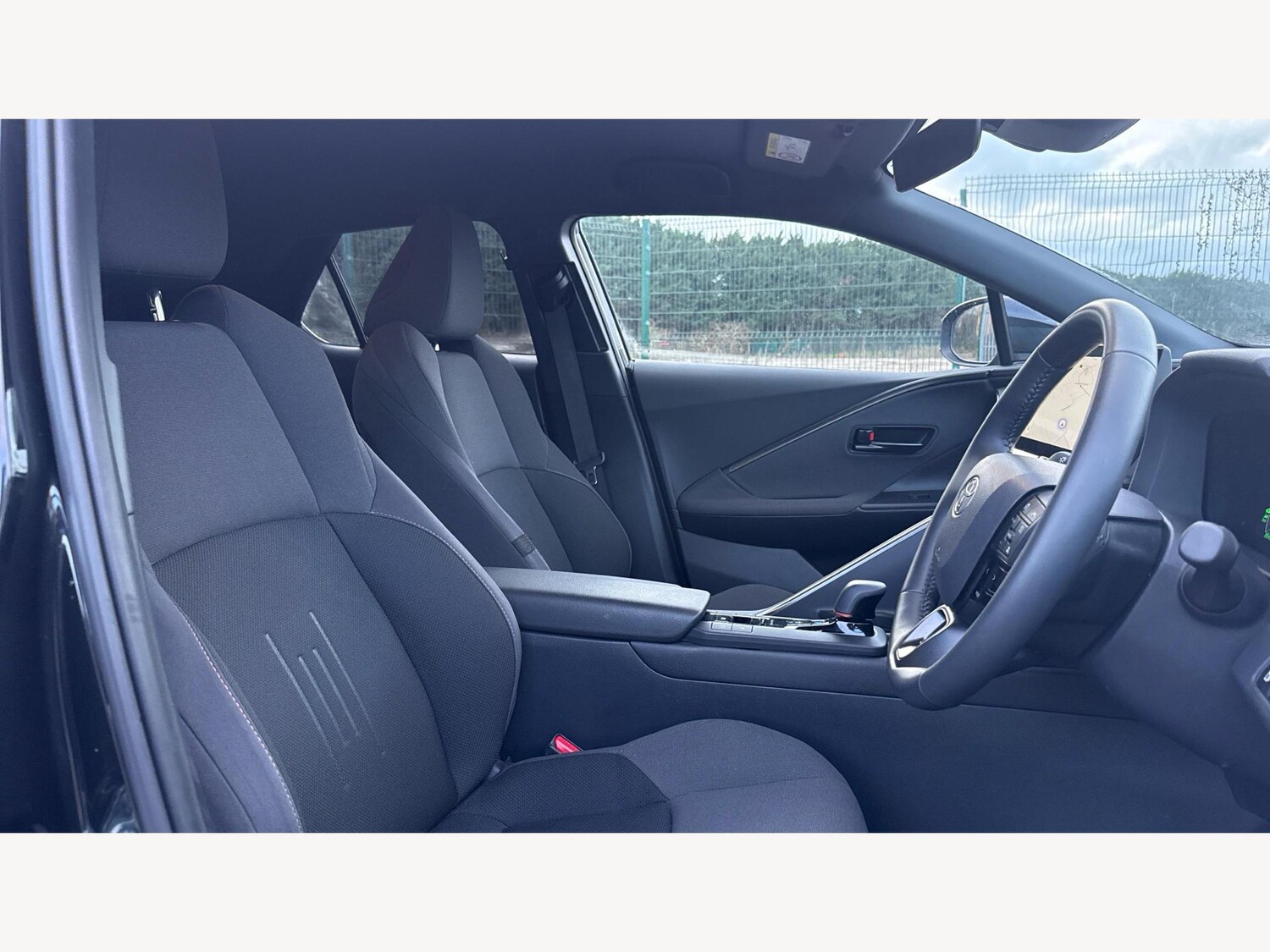 Used Toyota C-HR 2024 for sale - 77565024: Photo 13