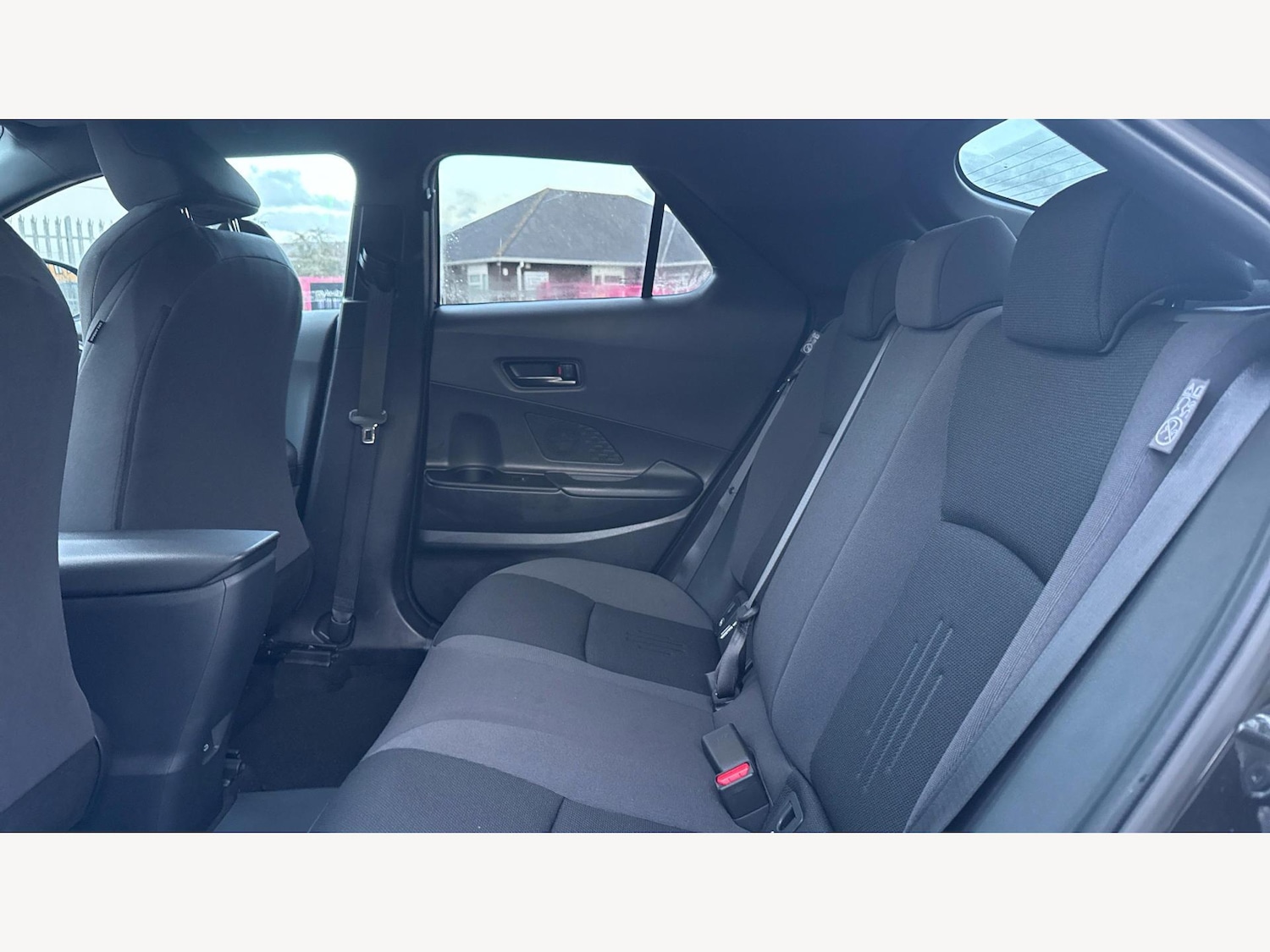 Used Toyota C-HR 2024 for sale - 77565024: Photo 15