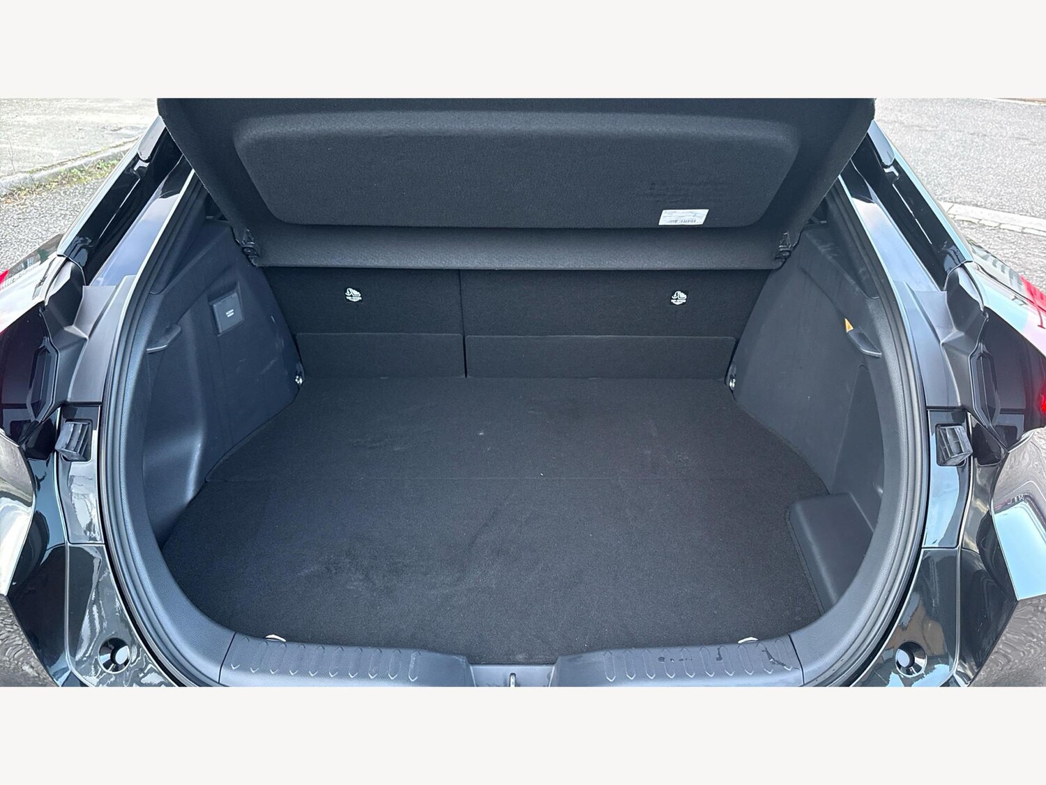 Used Toyota C-HR 2024 for sale - 77565024: Photo 16