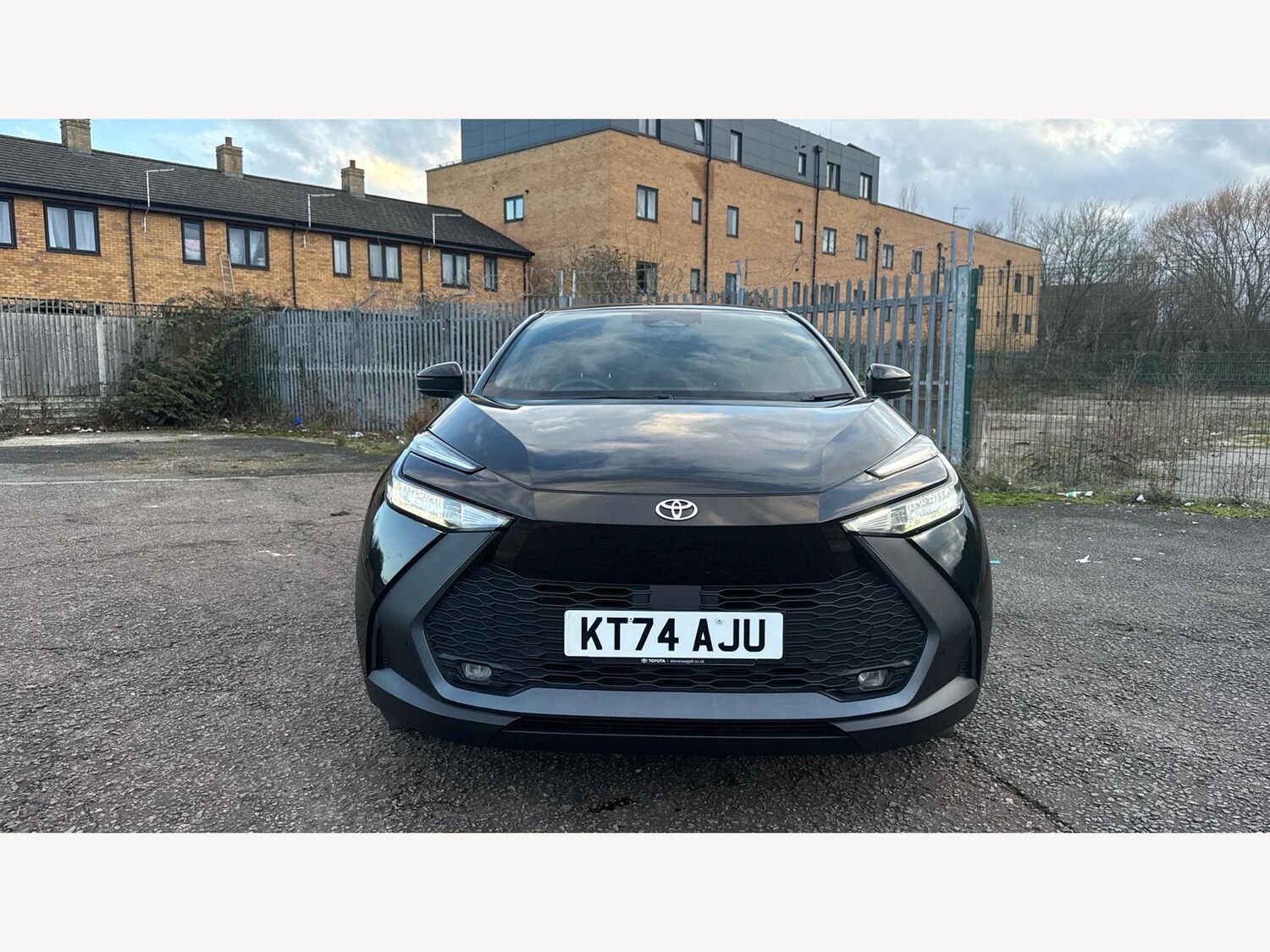 Used Toyota C-HR 2024 for sale - 77565024: Photo 17