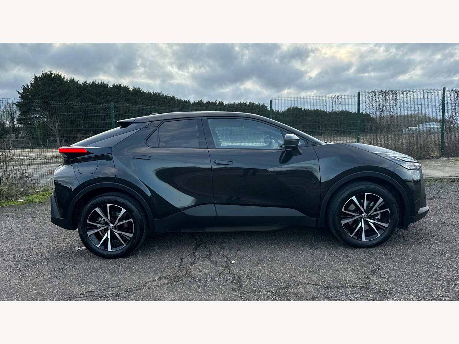 Used Toyota C-HR 2024 for sale - 77565024: Photo 18