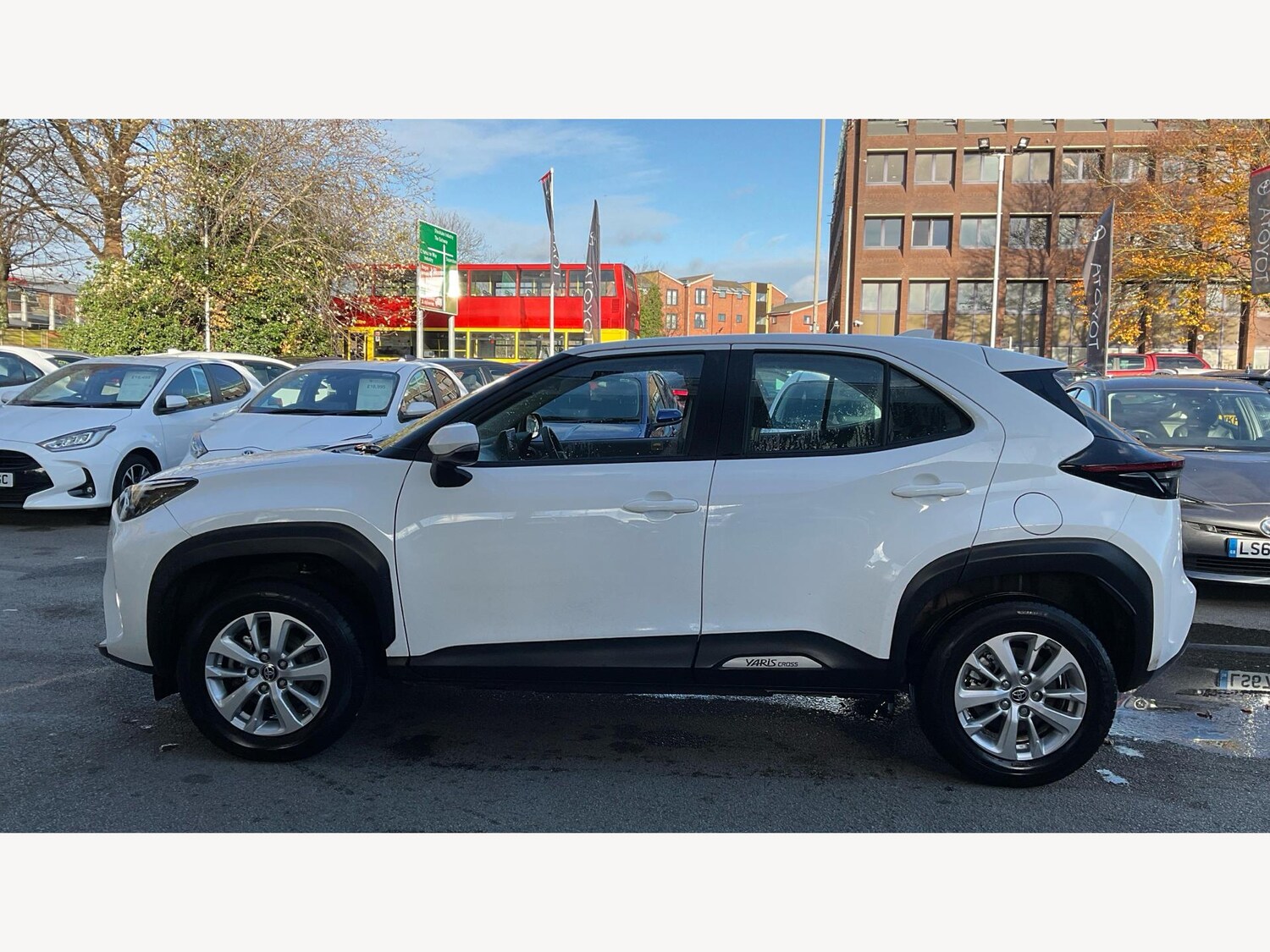 Used Toyota Yaris Cross for sale - 76702175: Photo 19