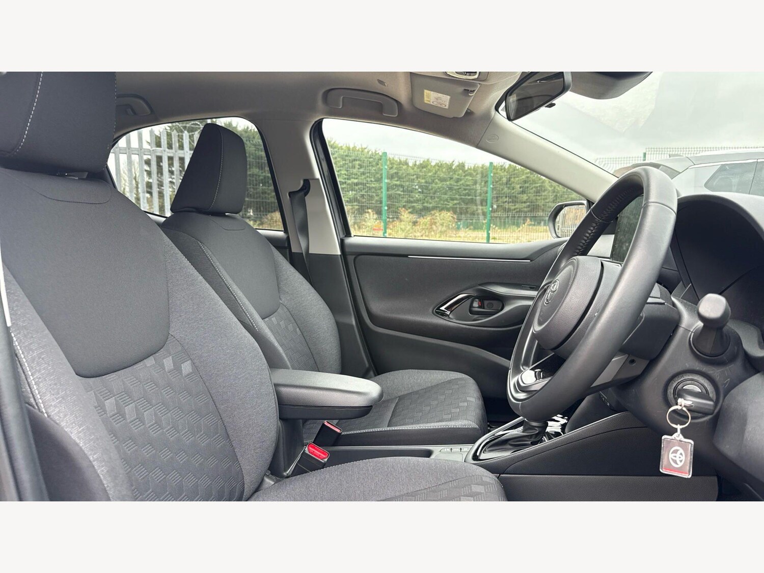 Used Toyota Yaris for sale - 77908770: Photo 13