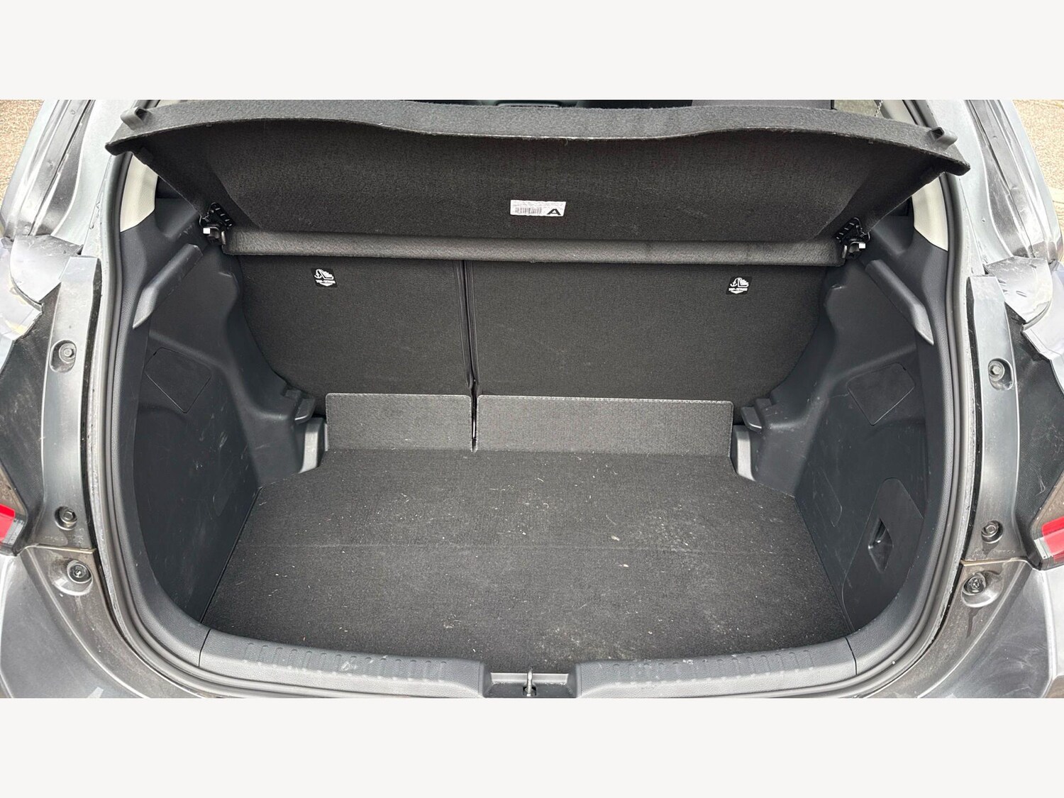 Used Toyota Yaris for sale - 77908770: Photo 16