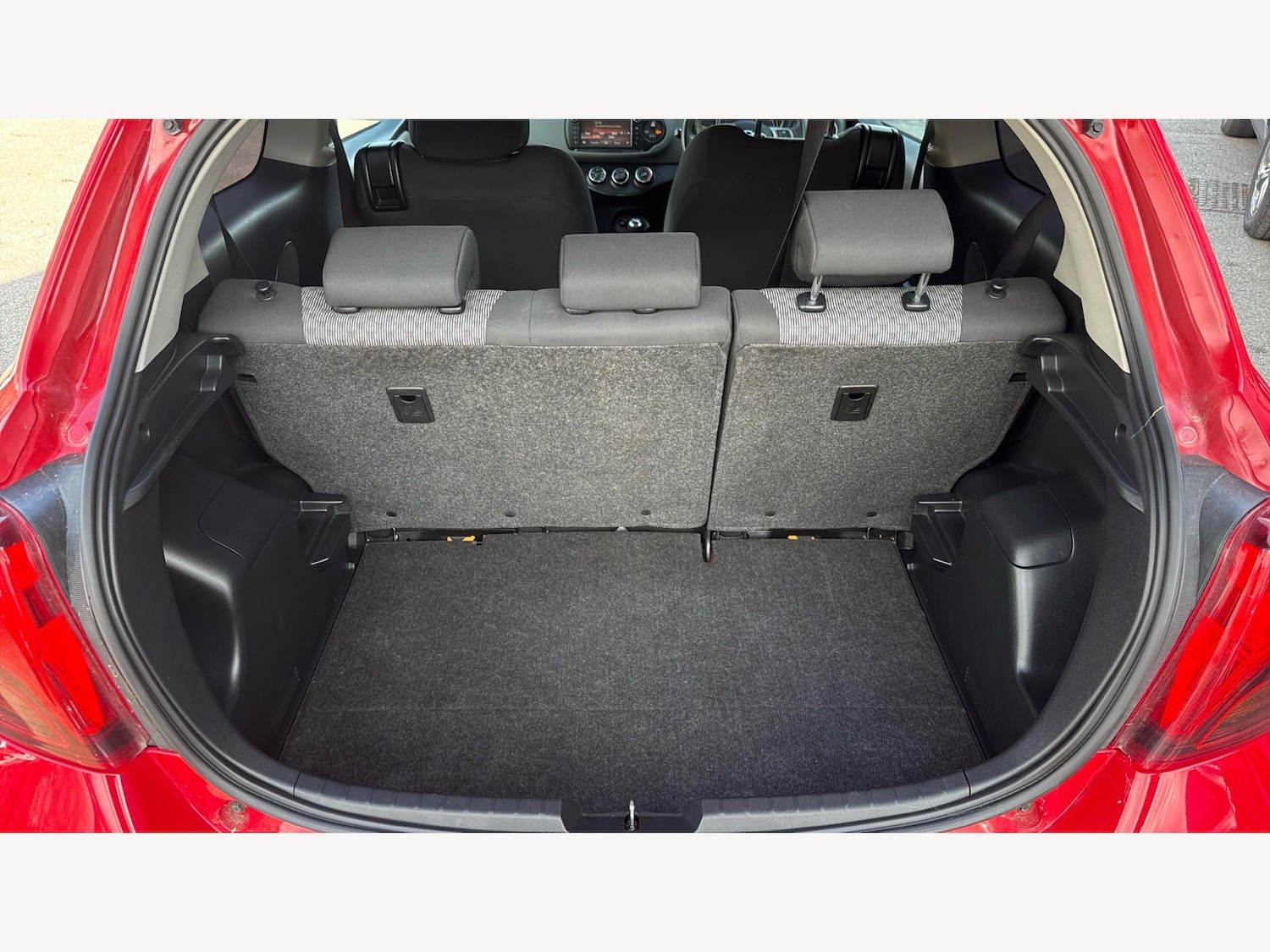 Used Toyota Yaris 2015 for sale - 78099843: Photo 16