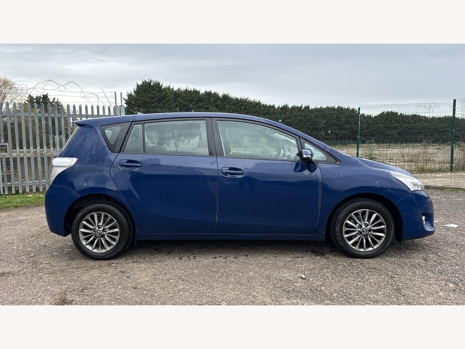 Used Toyota Verso for sale - 77925318: Photo 18