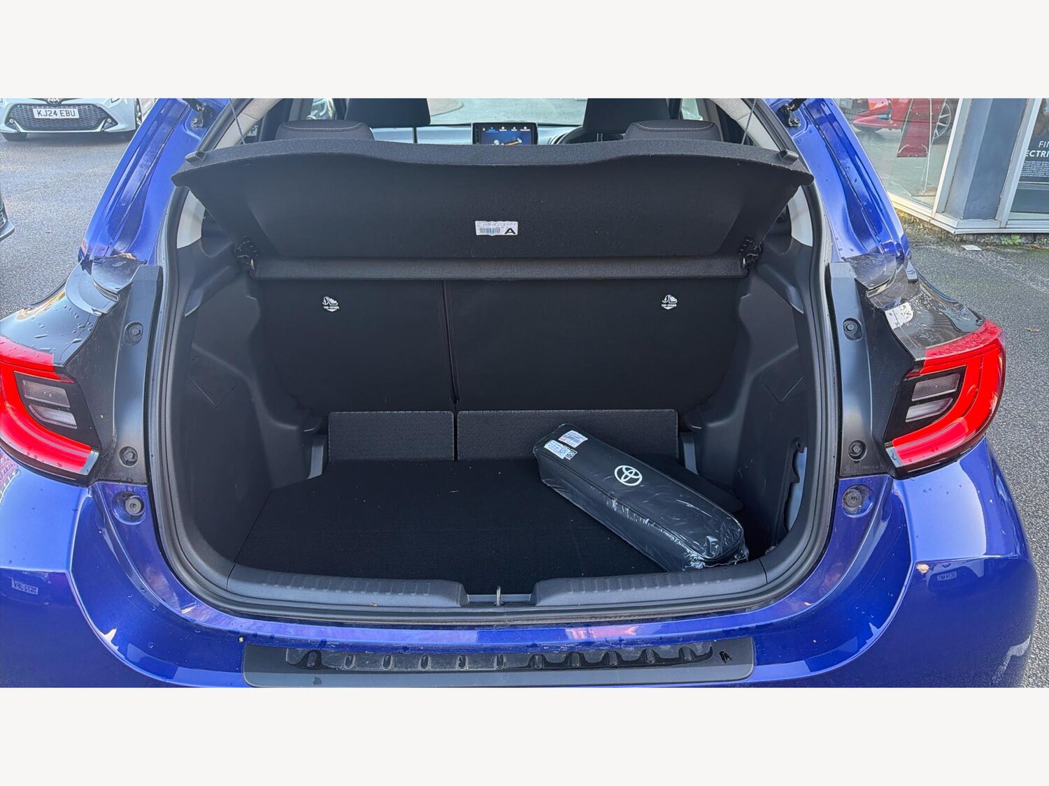 Used Toyota Yaris 2024 for sale - 77073909: Photo 16