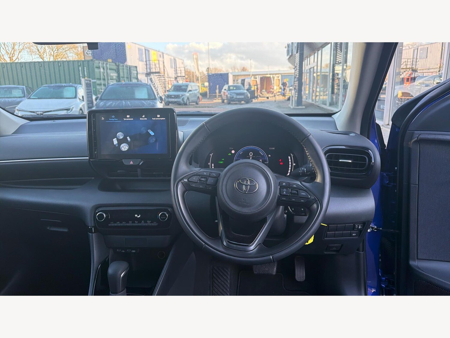 Used Toyota Yaris 2024 for sale - 77073909: Photo 8