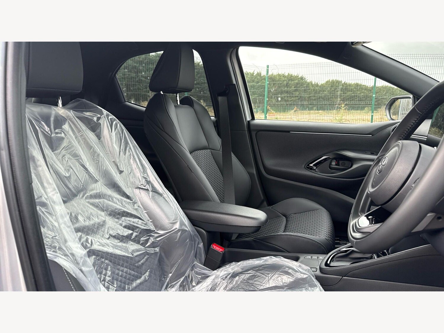 Used Toyota Yaris for sale - 77925749: Photo 13