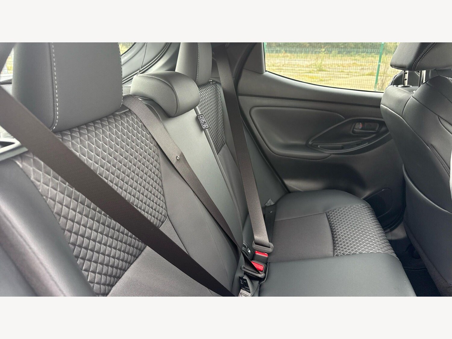 Used Toyota Yaris for sale - 77925749: Photo 14