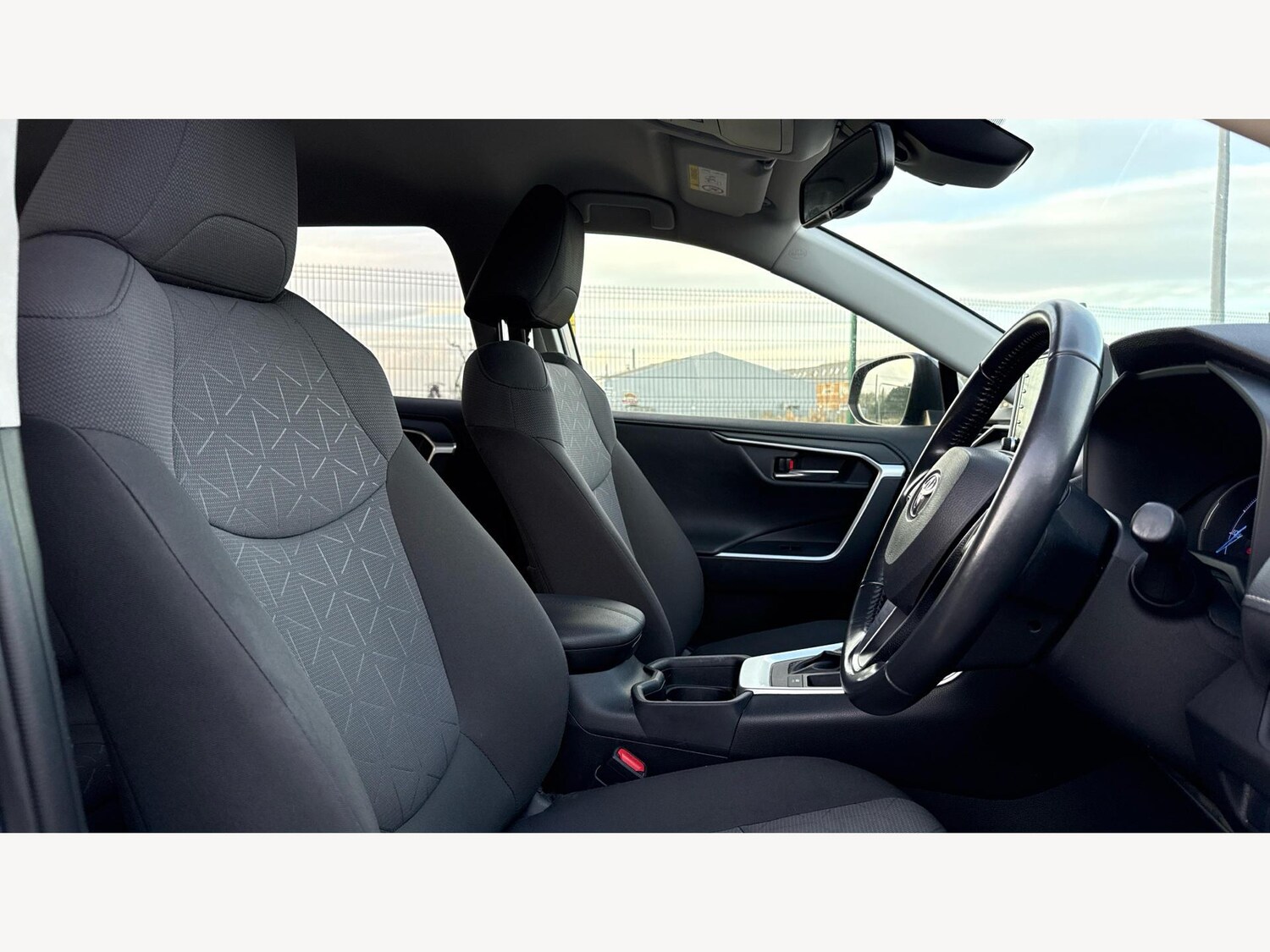 Used Toyota RAV4 2020 for sale - 76607699: Photo 13