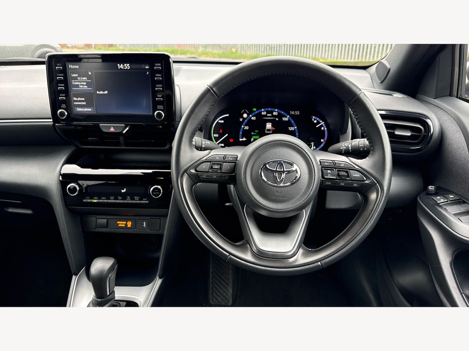 Used Toyota Yaris Cross 2024 for sale - 77940091: Photo 8