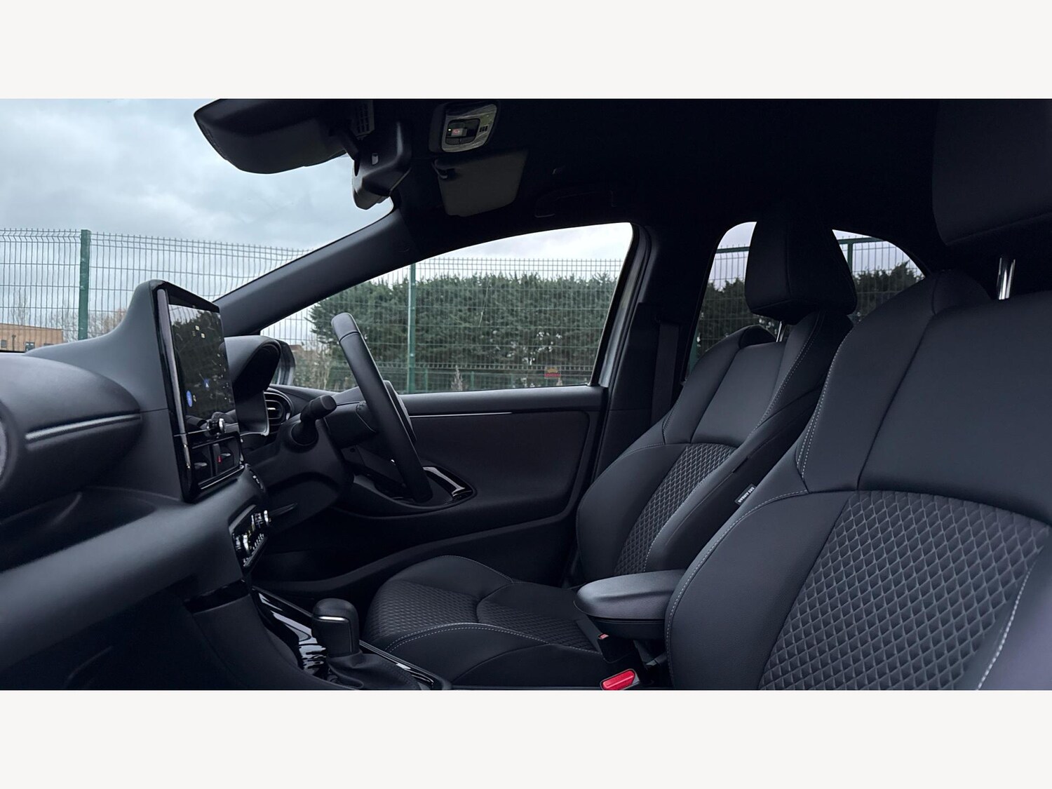 Used Toyota Yaris 2024 for sale - 77229685: Photo 12