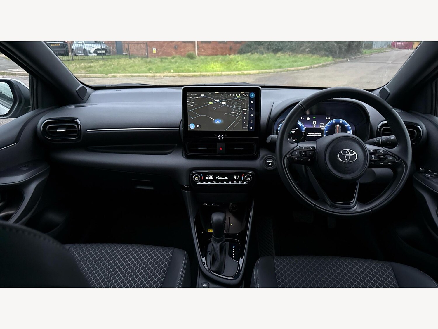 Used Toyota Yaris 2024 for sale - 77229685: Photo 7