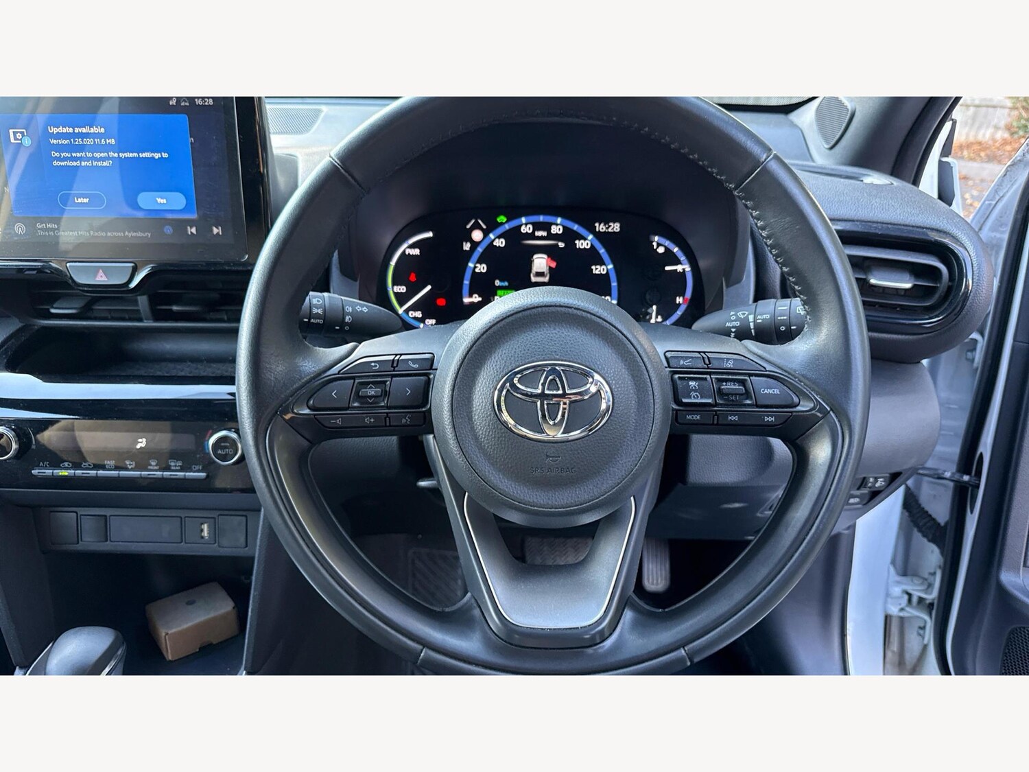 Used Toyota Yaris Cross 2024 for sale - 77412269: Photo 10
