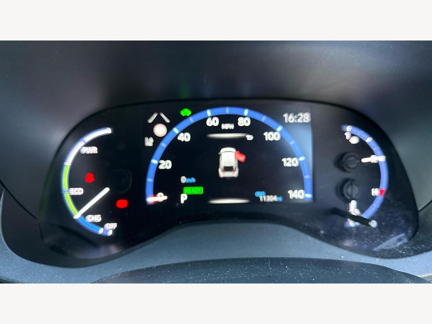 Used Toyota Yaris Cross 2024 for sale - 77412269: Photo 11