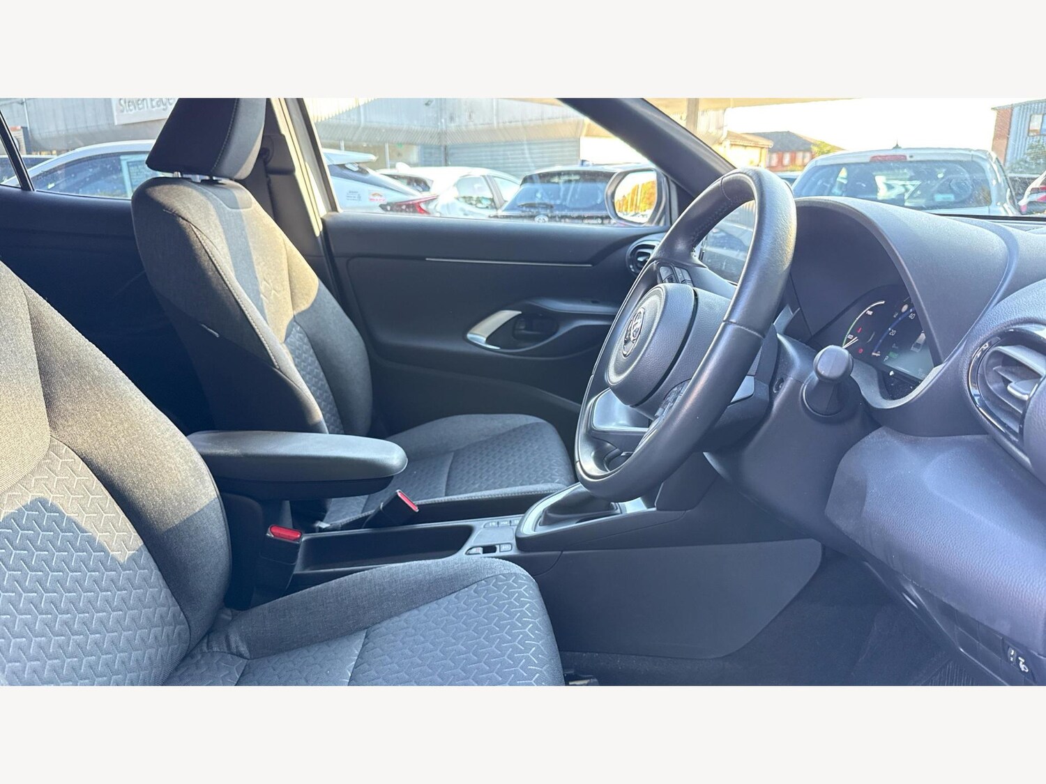 Used Toyota Yaris Cross 2024 for sale - 77412269: Photo 13