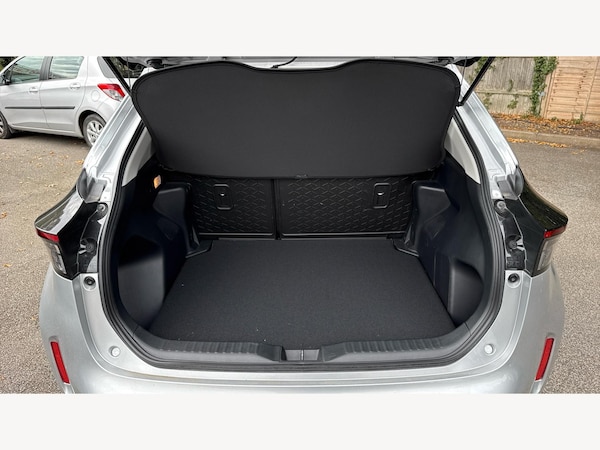 Used Toyota Yaris Cross 2024 for sale - 76189594: Photo 16