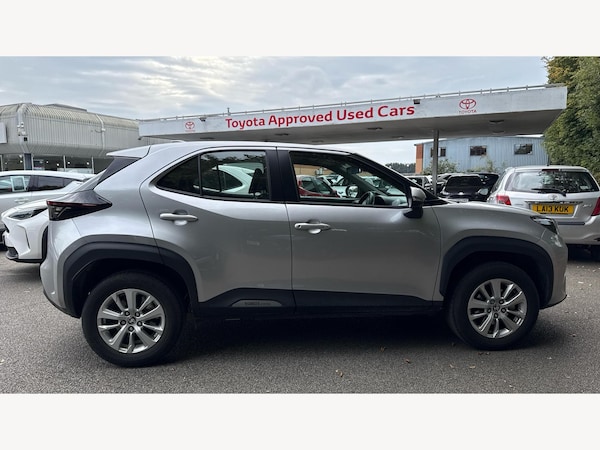 Used Toyota Yaris Cross 2024 for sale - 76189594: Photo 18