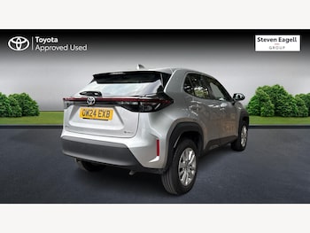 Used Toyota Yaris Cross 2024 for sale - 76189594: Photo 2