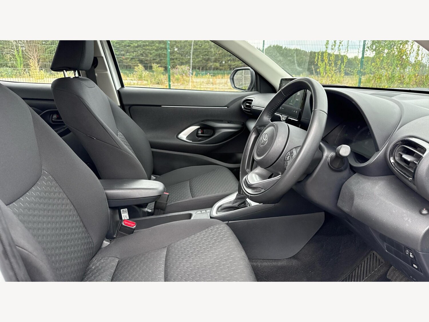 Used Toyota Yaris Cross 2024 for sale - 77290647: Photo 13