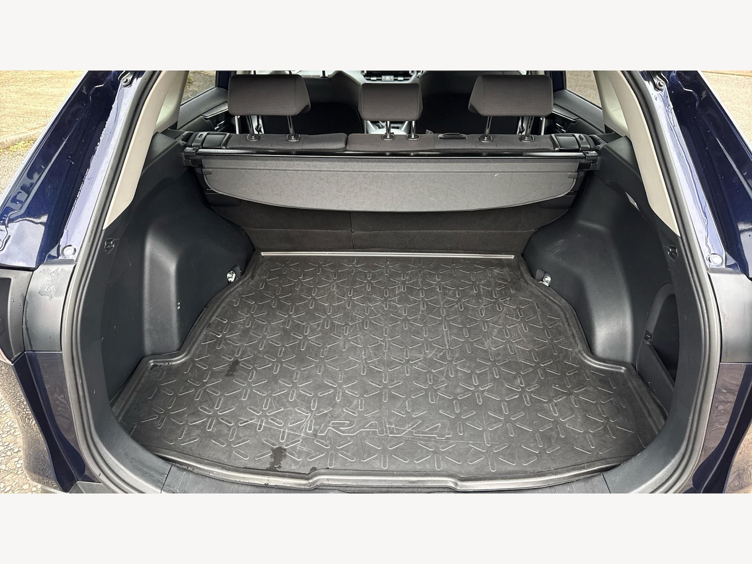 Used Toyota RAV4 2019 for sale - 77387285: Photo 16