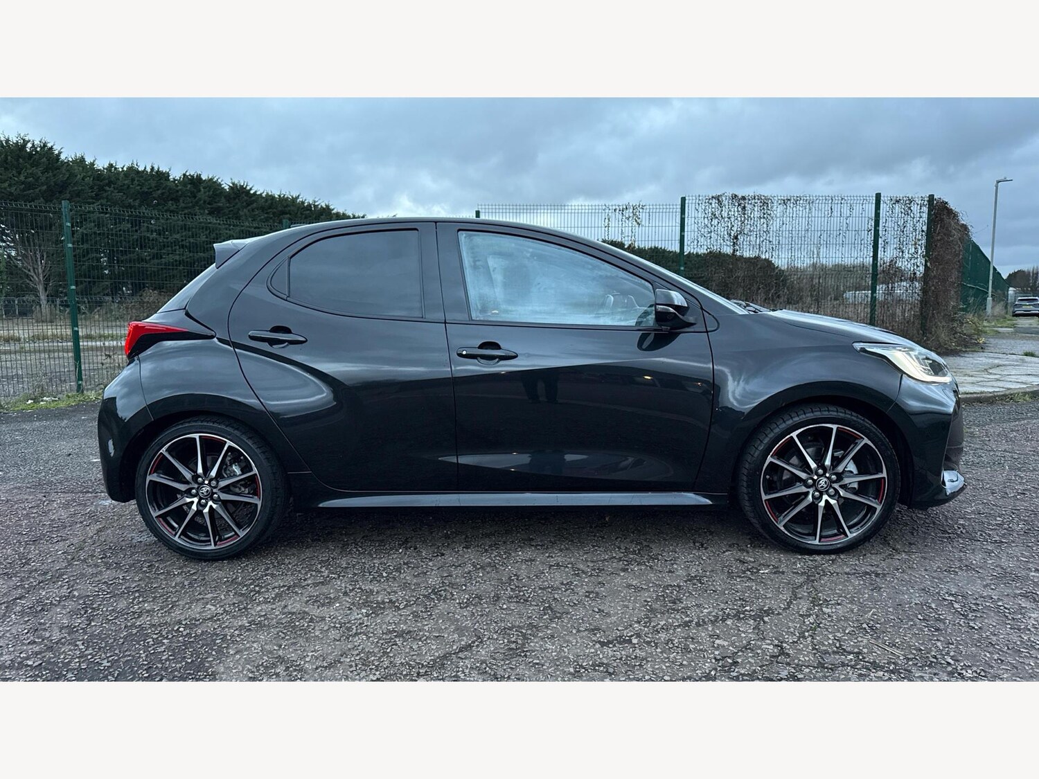 Used Toyota Yaris for sale - 77484149: Photo 18