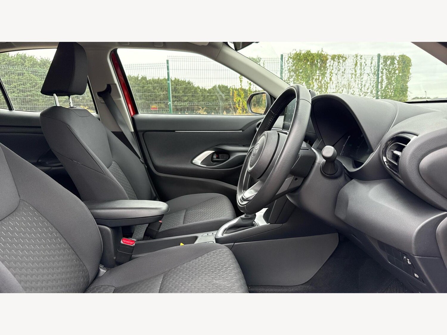 Used Toyota Yaris Cross 2024 for sale - 76189797: Photo 13