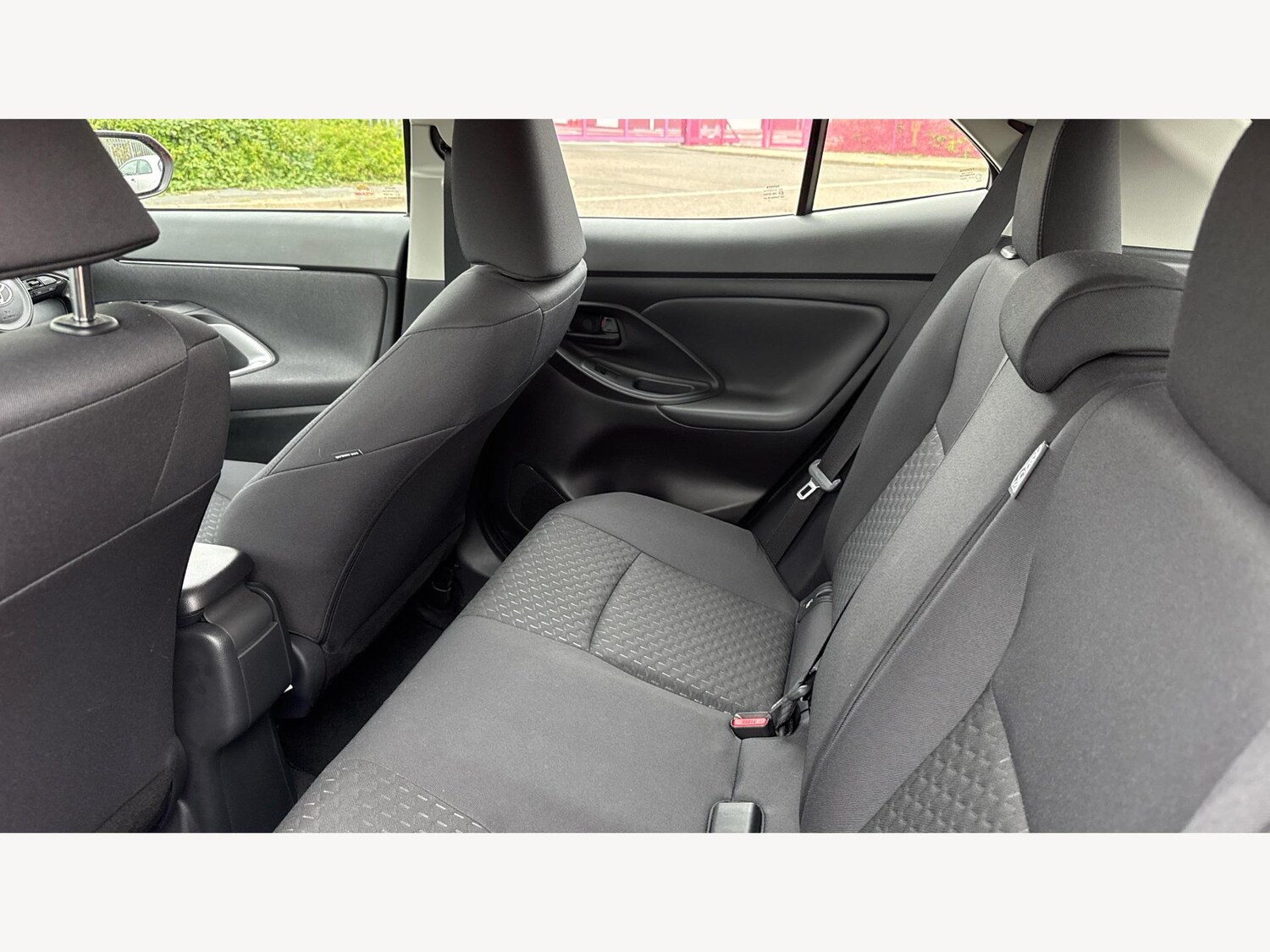 Used Toyota Yaris Cross 2024 for sale - 76189797: Photo 15