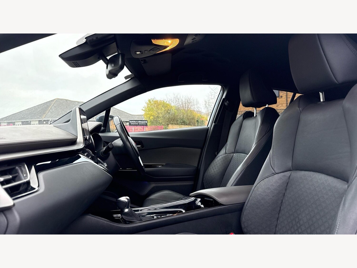 Used Toyota C-HR 2023 for sale - 77073846: Photo 12