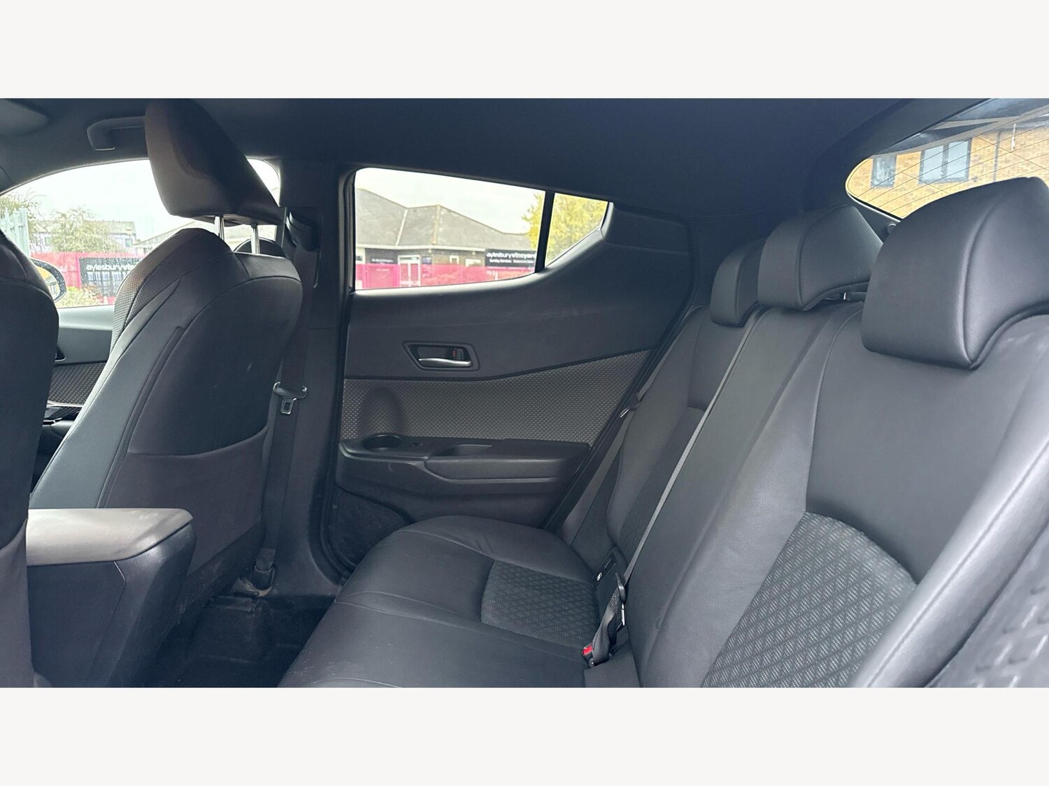 Used Toyota C-HR 2023 for sale - 77073846: Photo 15