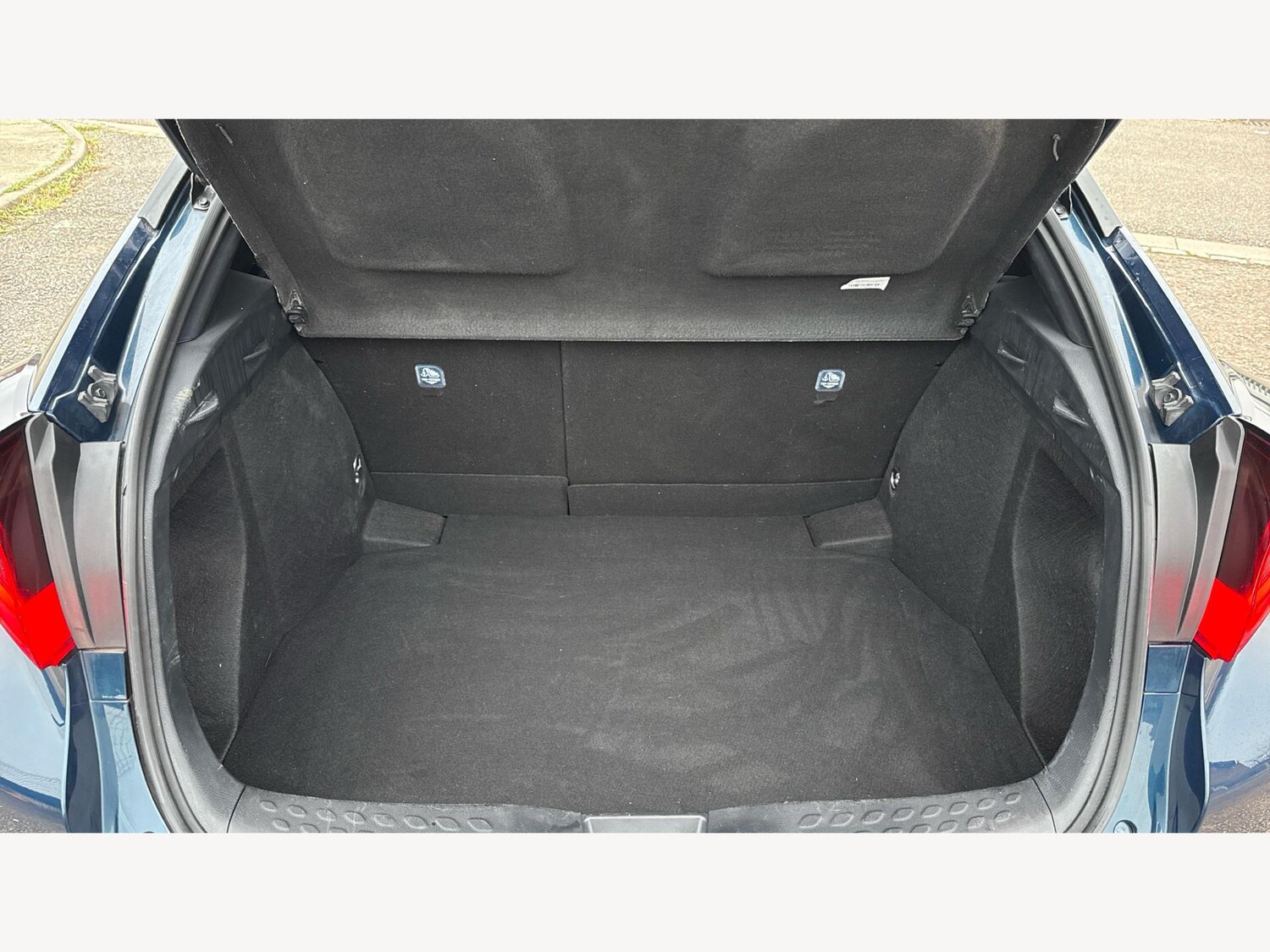 Used Toyota C-HR 2023 for sale - 77073846: Photo 16