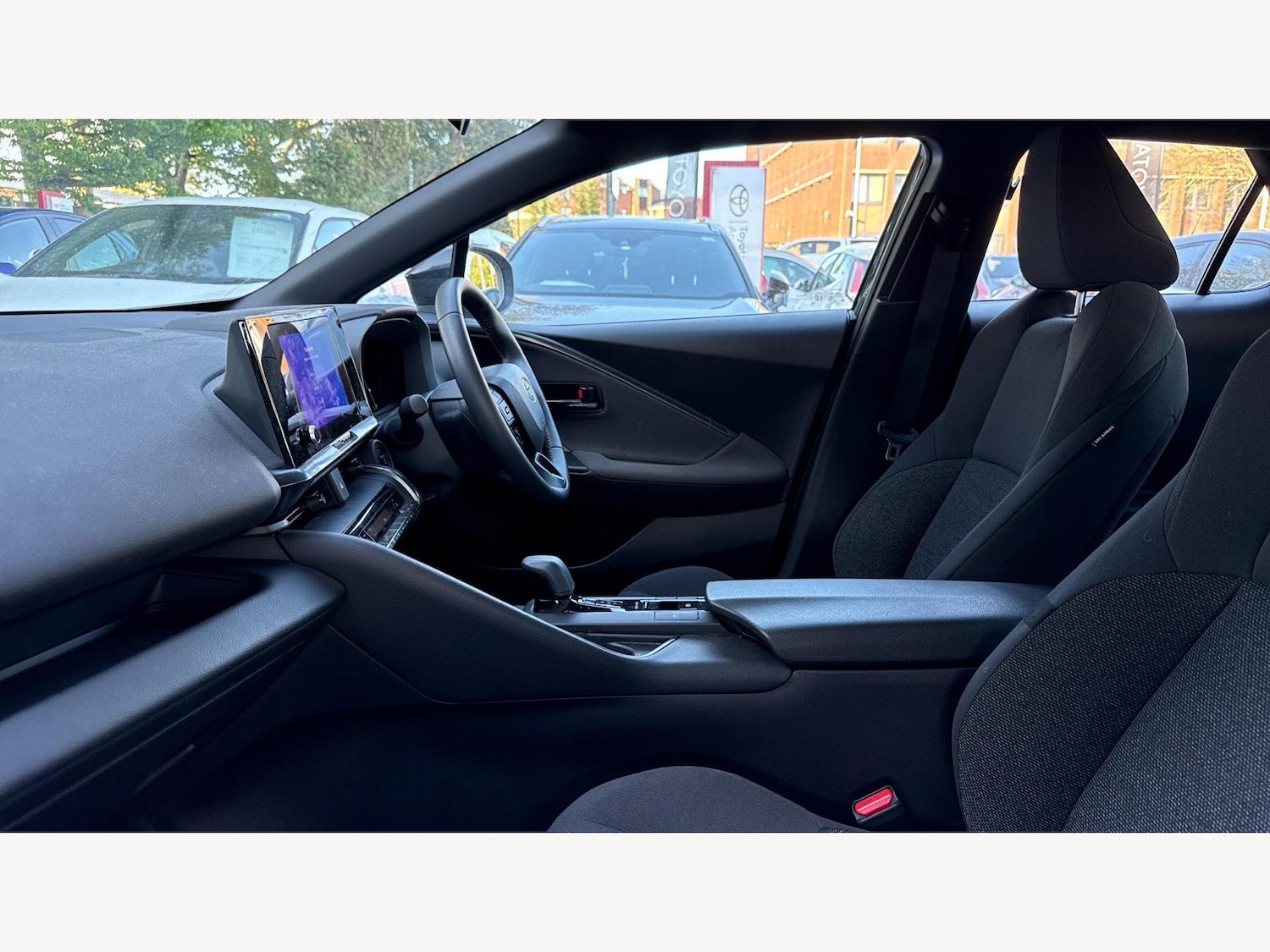 Used Toyota C-HR 2024 for sale - 76024711: Photo 12