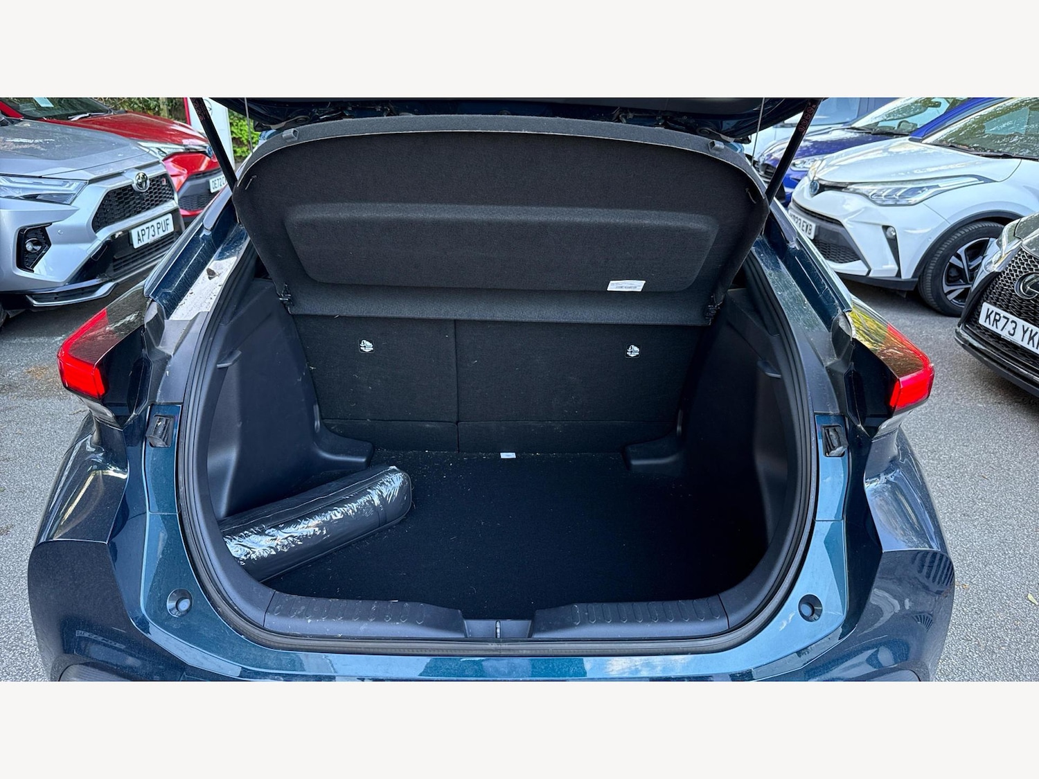 Used Toyota C-HR 2024 for sale - 76024711: Photo 16