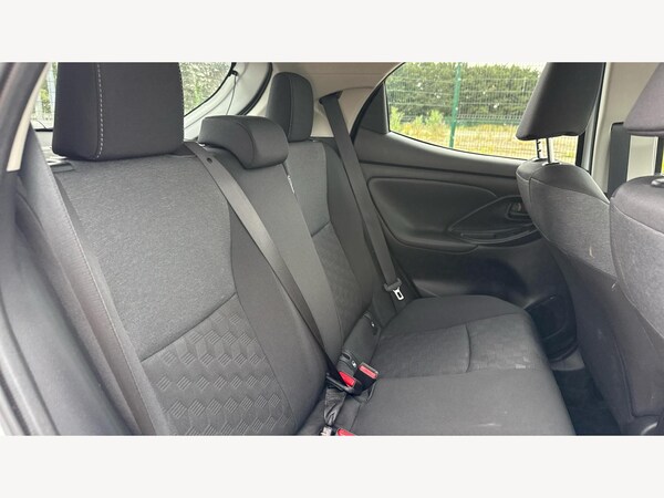 Used Toyota Yaris 2024 for sale - 75070520: Photo 14