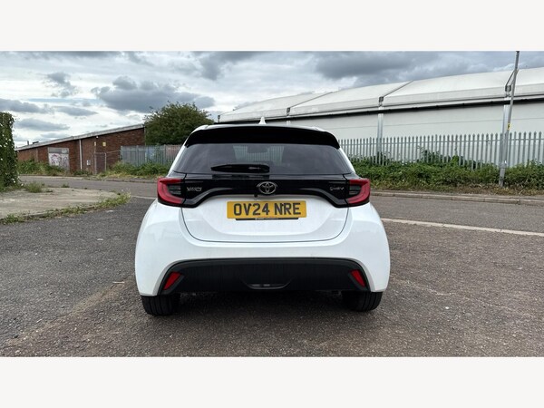 Used Toyota Yaris 2024 for sale - 75070520: Photo 21