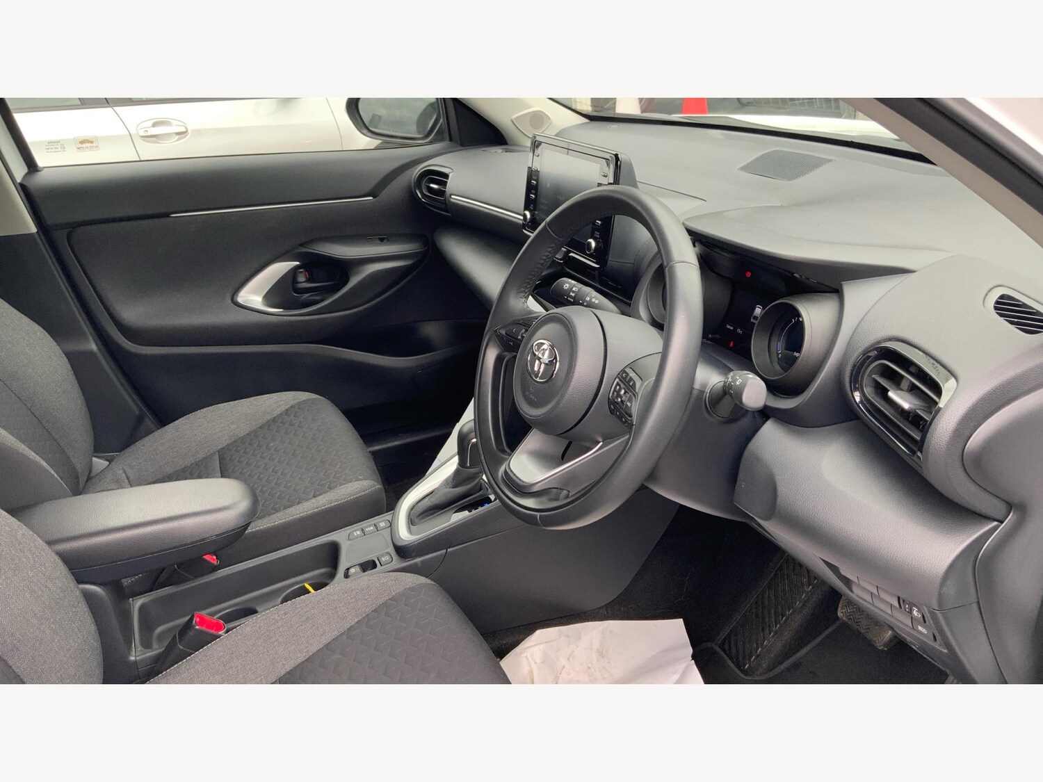 Used Toyota Yaris Cross 2023 for sale - 77468254: Photo 11