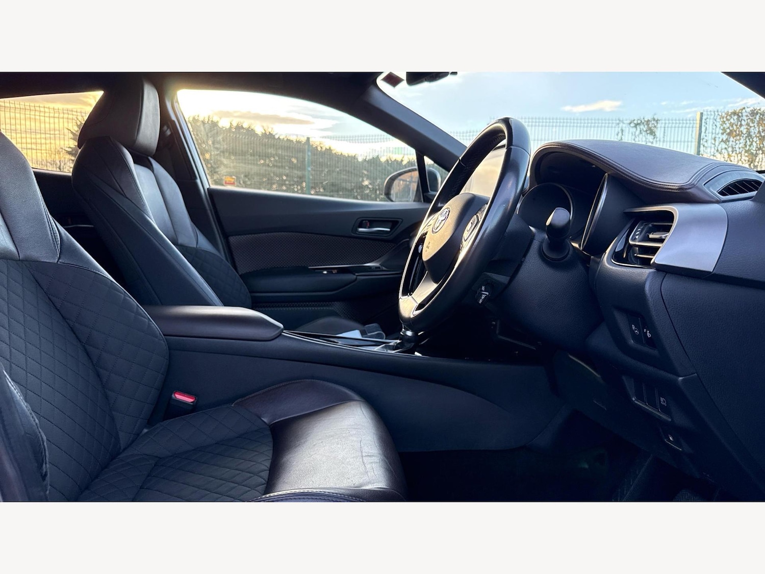 Used Toyota C-HR 2018 for sale - 76485832: Photo 13