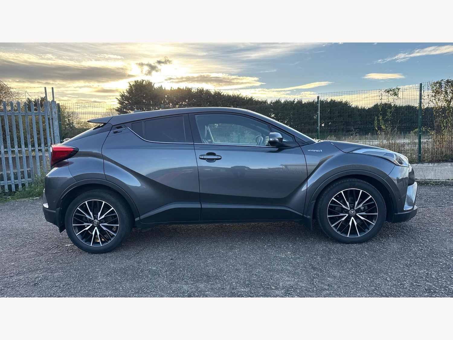 Used Toyota C-HR 2018 for sale - 76485832: Photo 18