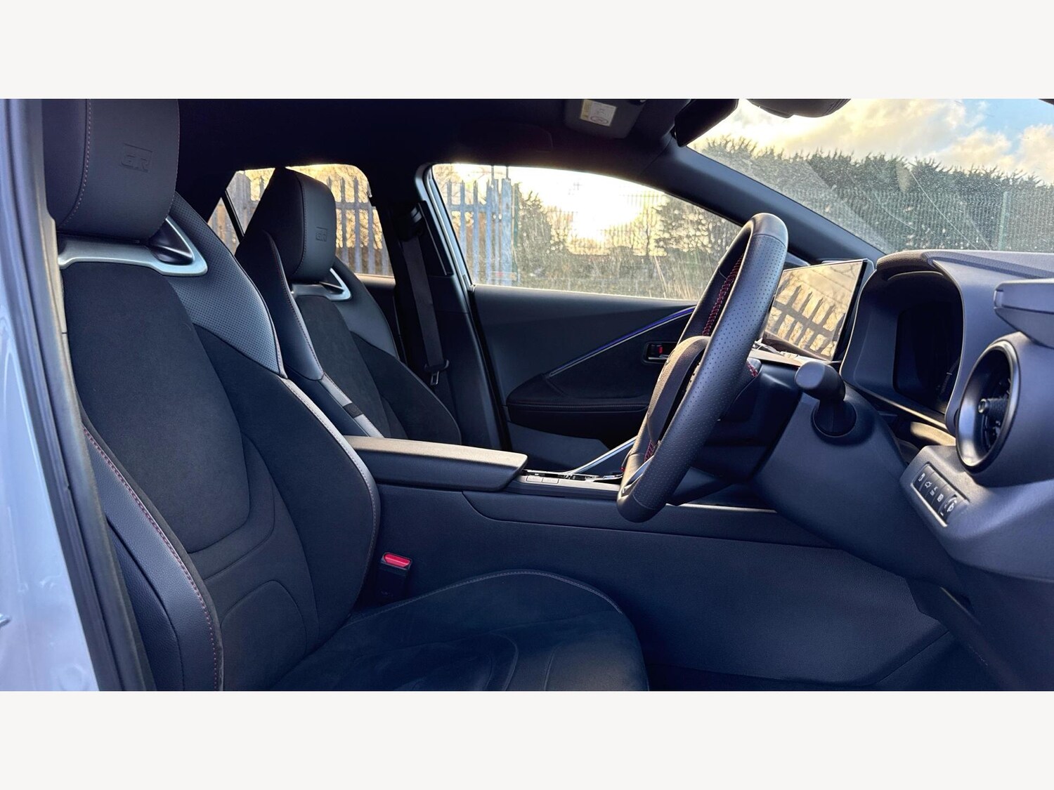 Used Toyota C-HR 2024 for sale - 77479120: Photo 13