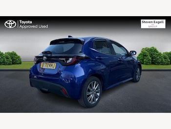 Used Toyota Yaris 2022 for sale - 77799457: Photo